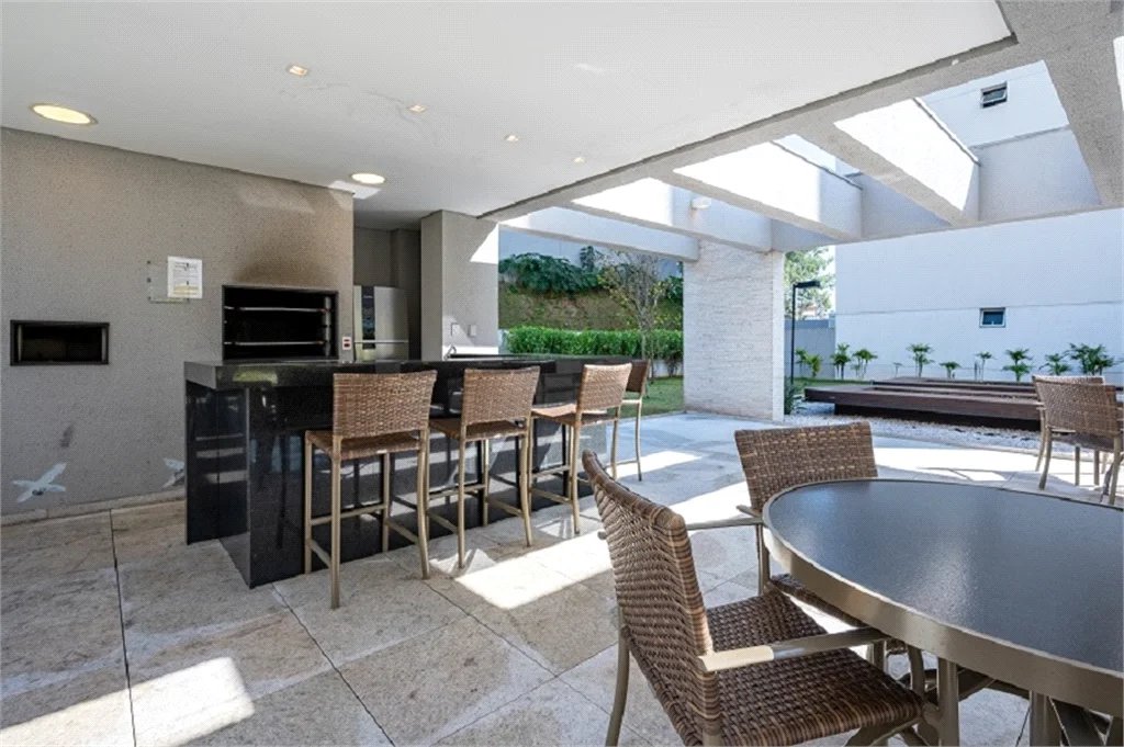Apartamento à venda com 3 suítes em Jardim Caboré, São Paulo, SP