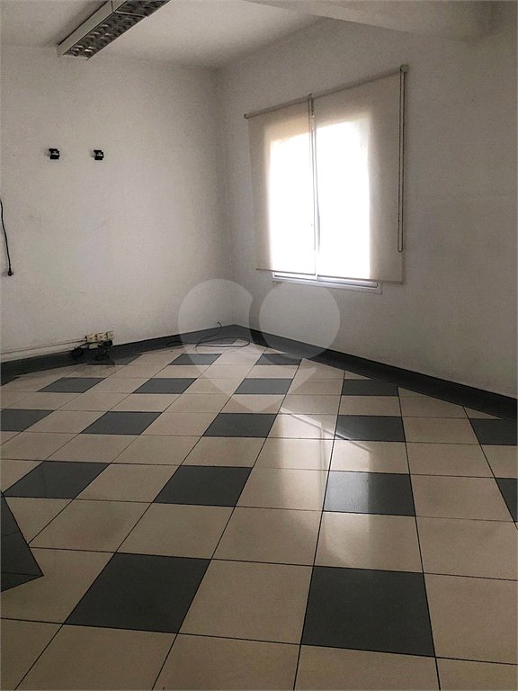Sobrado à venda com 4 quartos, sendo 1 suíte, em Brooklin Velho, São Paulo, SP