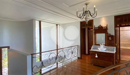 Casa à venda com 1 quarto, sendo 3 suítes,  no Centro, Porto Seguro, BA