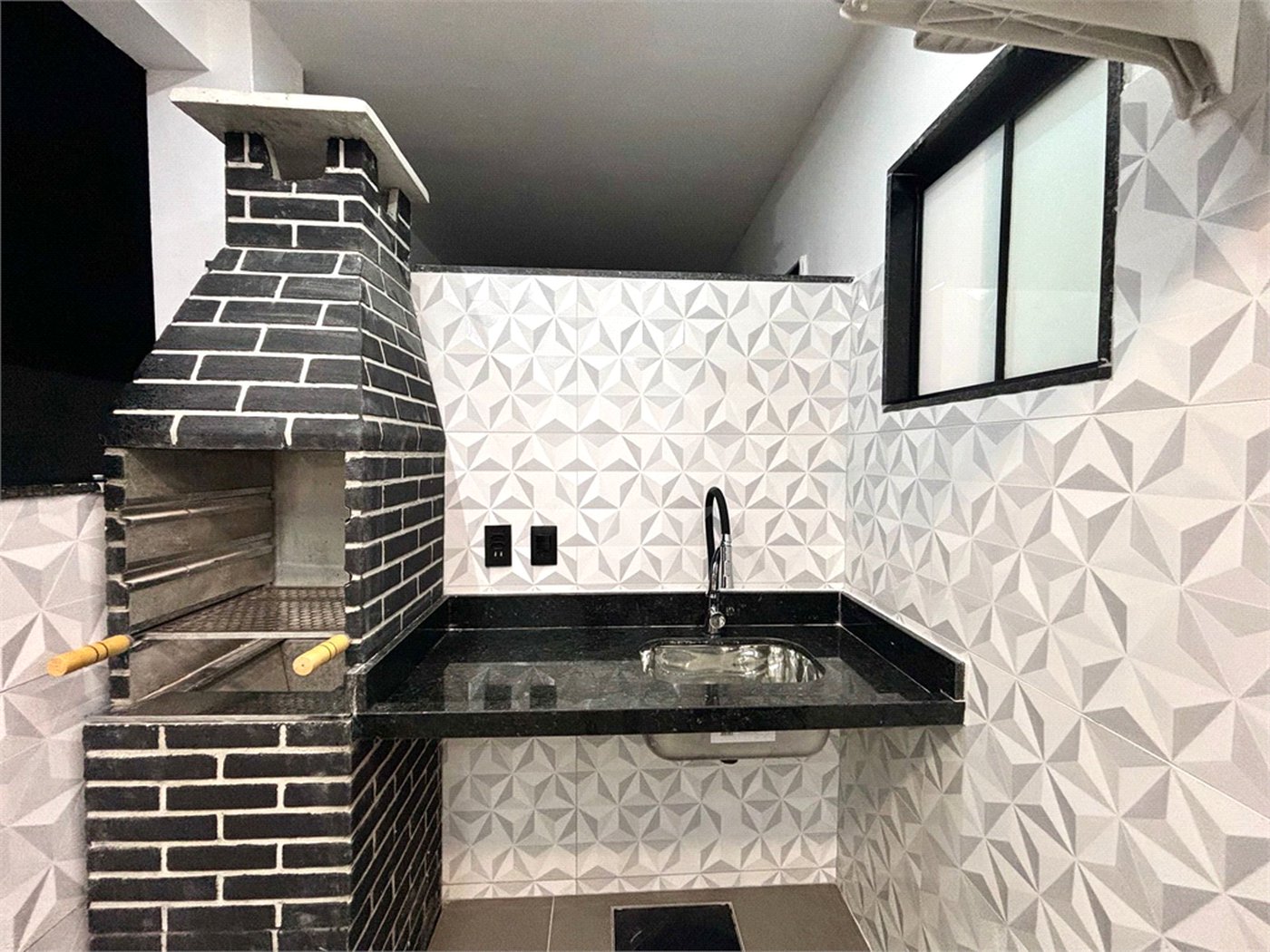 Casa à venda com 1 suíte em Guriri, Cabo Frio, RJ