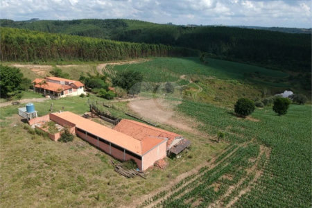 Sítio à venda com 3 quartos em Área Rural de São Miguel Arcanjo, São Miguel Arcanjo, SP