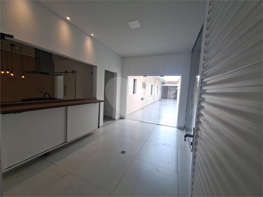 Casa à venda ou para alugar com 3 quartos, sendo 1 suíte, em Vila Aparecida, Itapetininga, SP