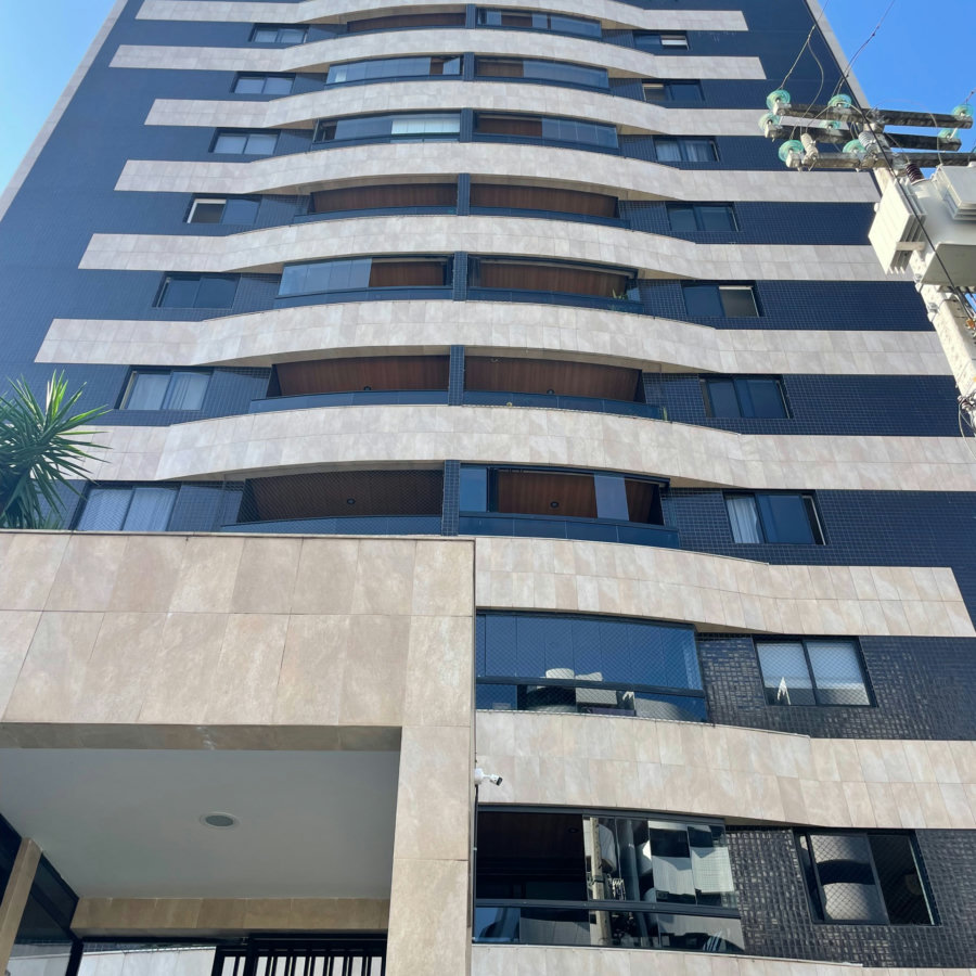 Cobertura à venda com 4 suítes em Ponta Verde, Maceió, AL
