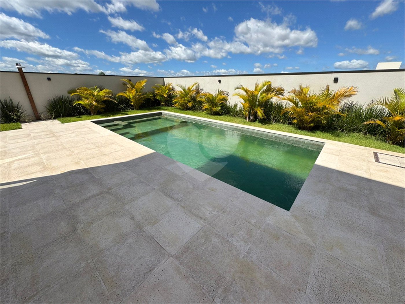 Casa à venda com 4 suítes no condomínio Villas do Golf, Itu - SP
