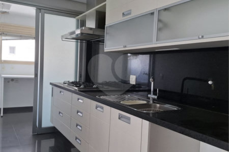 Apartamento à venda com 2 suítes em Pinheiros, São Paulo, SP