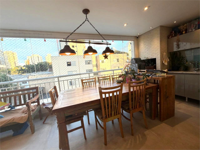 Apartamento à venda com 3 quartos, sendo 1 suíte,  em Alto da Boa Vista, São Paulo, SP