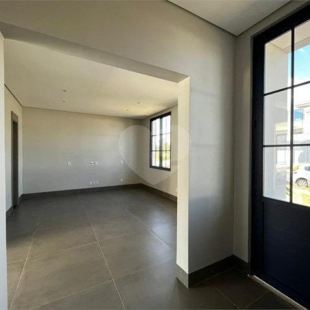 Casa à venda com 4 quartos, sendo 2 suítes,  no condomínio Florais Itália, Cuiabá - MT