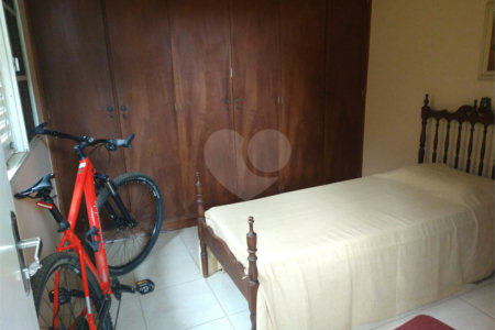 Casa à venda com 3 quartos, sendo 1 suíte, em Chácara São João, São Carlos, SP