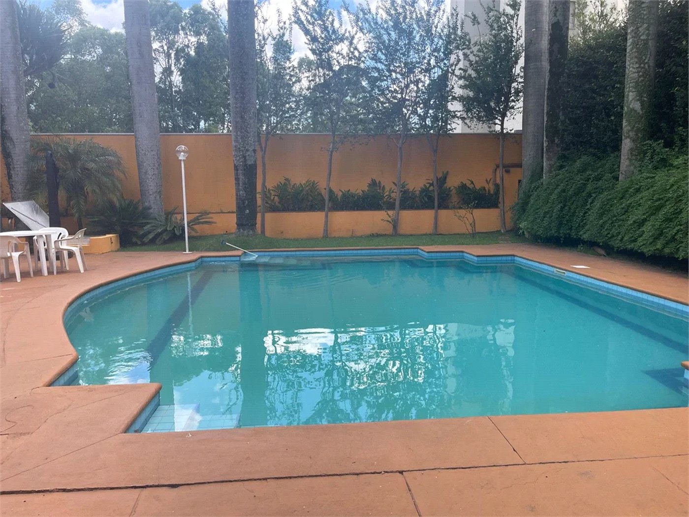 Casa à venda com 3 quartos, sendo 1 suíte, no condomínio Vilagio Viccino, São Paulo - SP