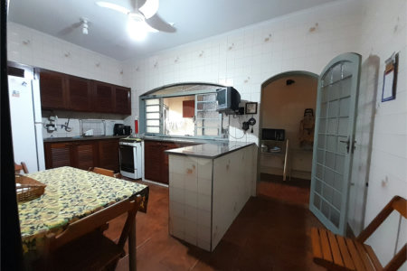 Casa à venda com 5 quartos, sendo 1 suíte,  em Jardim Anhangüera, Ribeirão Preto, SP