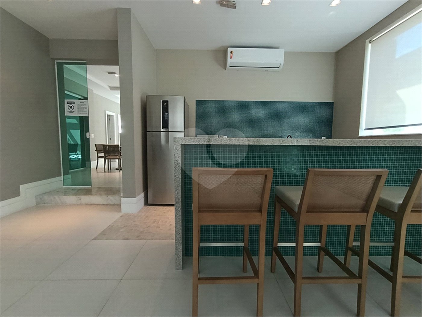 Apartamento para alugar com 3 suítes em Jardim Virgínia, Guarujá, SP