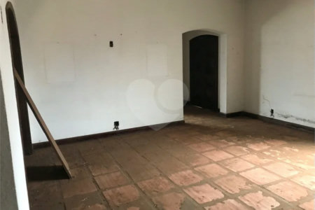 CASA À VENDA COLOCADA COM A SANTA CASA
