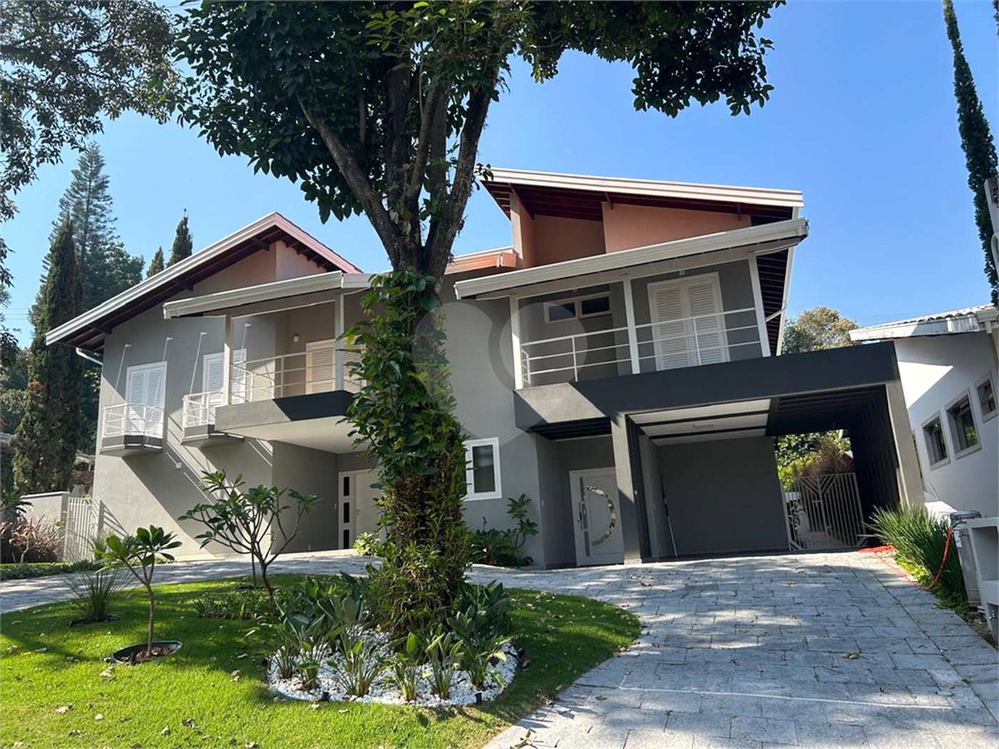 Casa à venda com 4 suítes no condomínio Jardim Paulista I, Vinhedo - SP