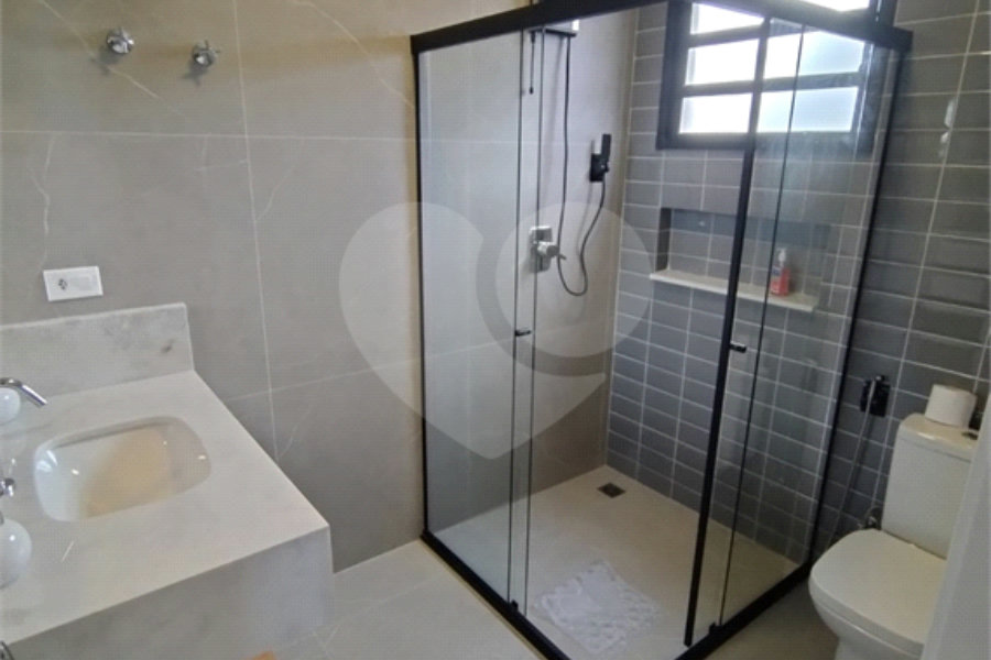 Casa à venda com 4 quartos, sendo 2 suítes, no condomínio Alpes da Cantareira, Mairiporã - SP