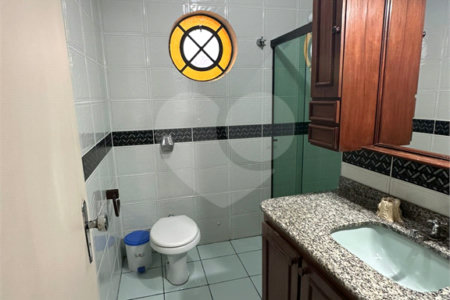 Sobrado à venda com 3 quartos, sendo 1 suíte,  em Jardim Prudência, São Paulo, SP