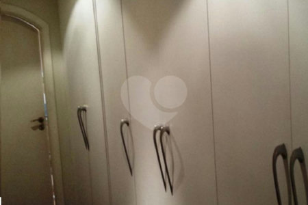 Sobrado à venda com 4 quartos, sendo 3 suítes, em Jardim São Bento, São Paulo, SP