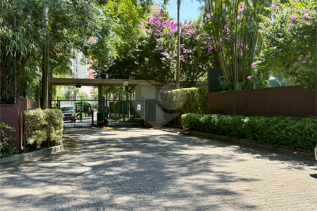 Apartamento à venda com 4 suítes em Jardim Marajoara, São Paulo, SP