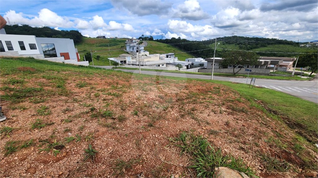 Terreno à venda no condomínio Santa Isabel I, Louveira - SP