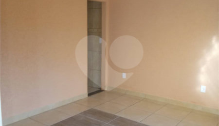 Casa à venda com 3 quartos, sendo 1 suíte,  em Parque Residencial Maria Stella Faga, São Carlos, SP