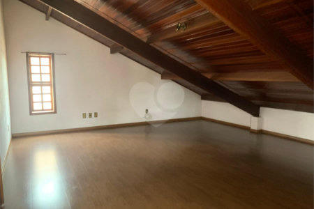 Sobrado à venda com 3 quartos, sendo 1 suíte, em Parque Residencial Rafael Alcalá, Porto Feliz, SP