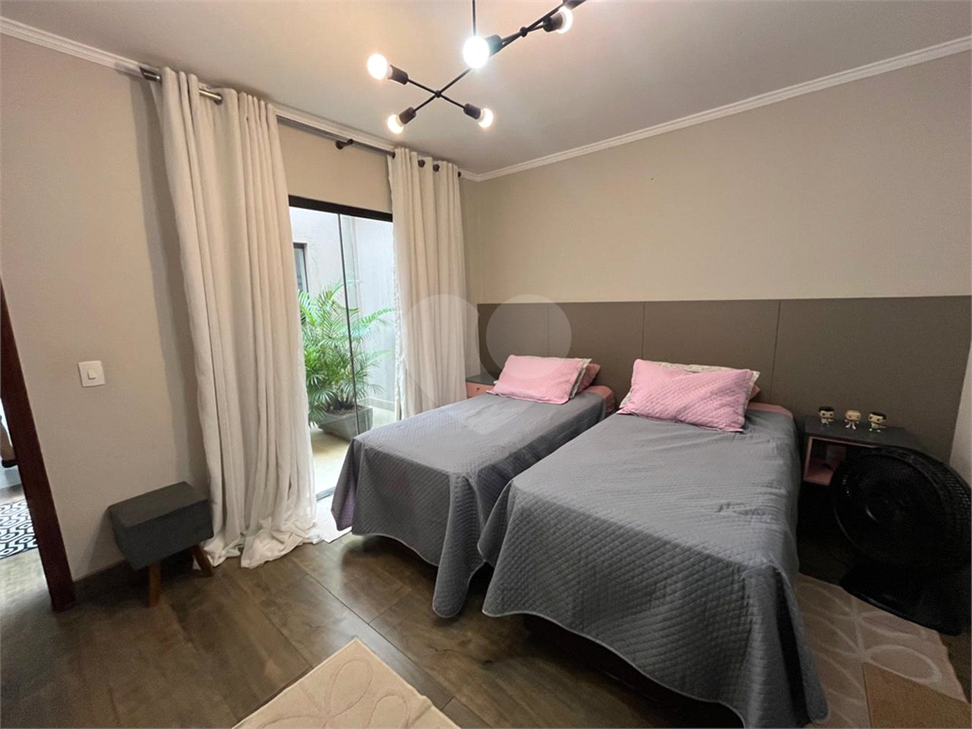 Casa à venda com 3 suítes em Jardim Shangri-lá, Itapetininga, SP