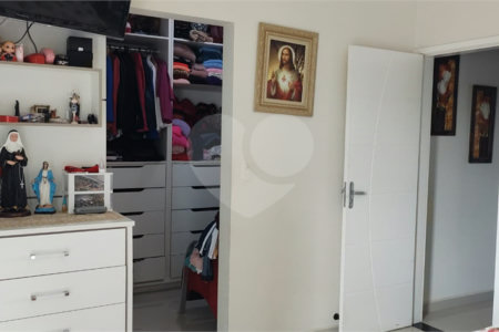 Casa à venda com 3 quartos, sendo 2 suítes,  no condomínio Parque das Figueiras, Mogi das Cruzes - SP