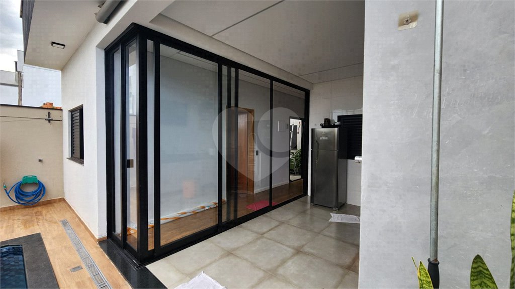 Casa à venda com 3 quartos, sendo 1 suíte, no condomínio Horto Florestal Villagio, Sorocaba - SP