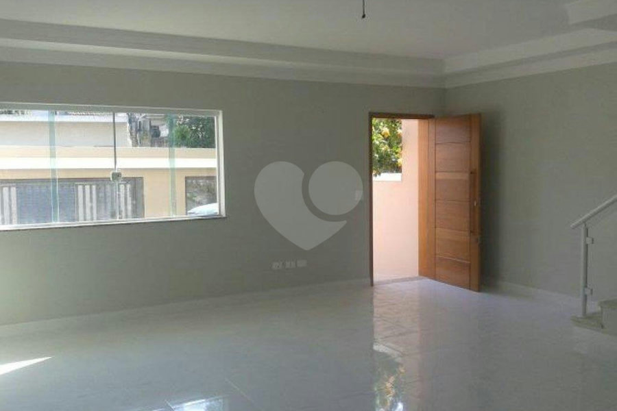 Sobrado à venda com 3 suítes em Vila Constança, São Paulo, SP