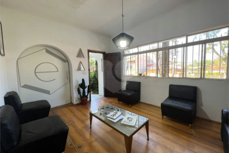 Casa à venda com 4 quartos, sendo 1 suíte,  em Jardim Colombo, São Paulo, SP