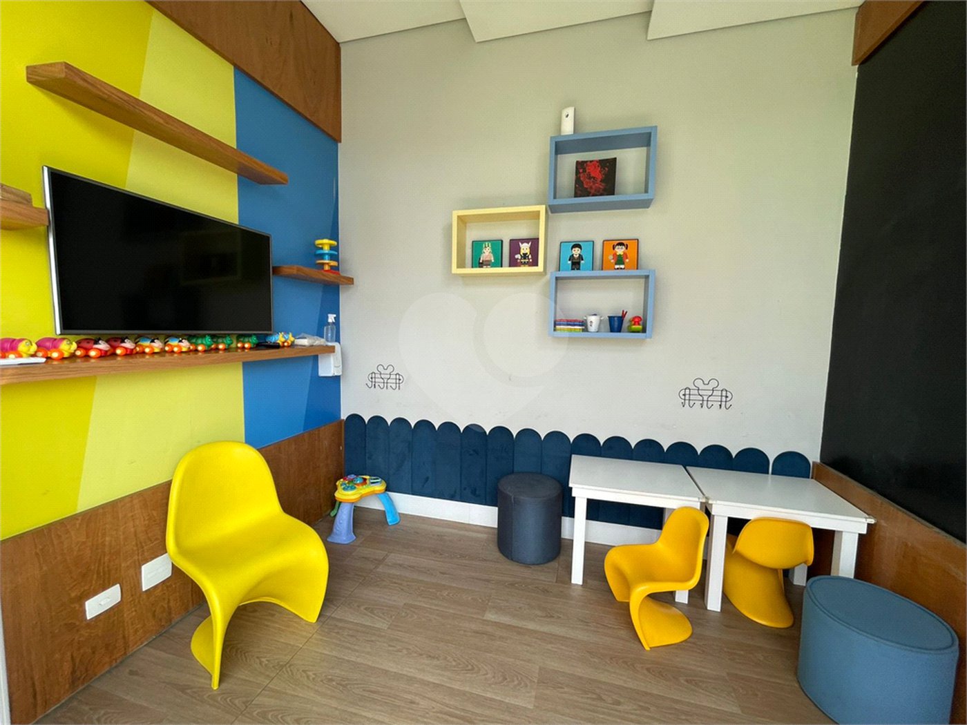 Apartamento à venda com 3 suítes em Vila Romana, São Paulo, SP
