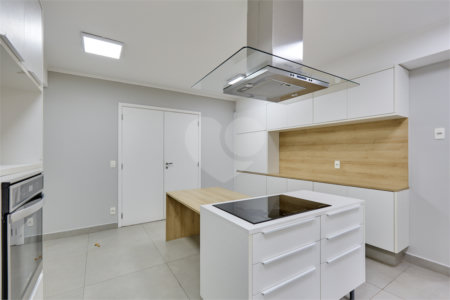 Apartamento à venda com 4 quartos, sendo 3 suítes, em Granja Julieta, São Paulo, SP