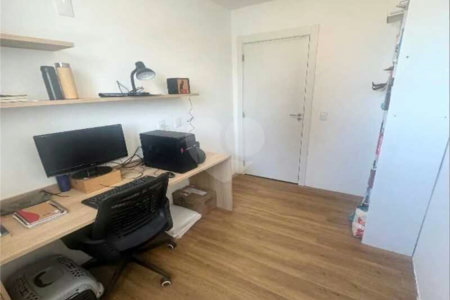 Apartamento à venda com 2 quartos, sendo 1 suíte,  em Santo Cristo, Rio de Janeiro, RJ