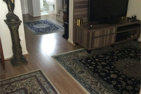 Casa à venda com 3 quartos, sendo 1 suíte, no condomínio Moradas do Horto, São Paulo - SP