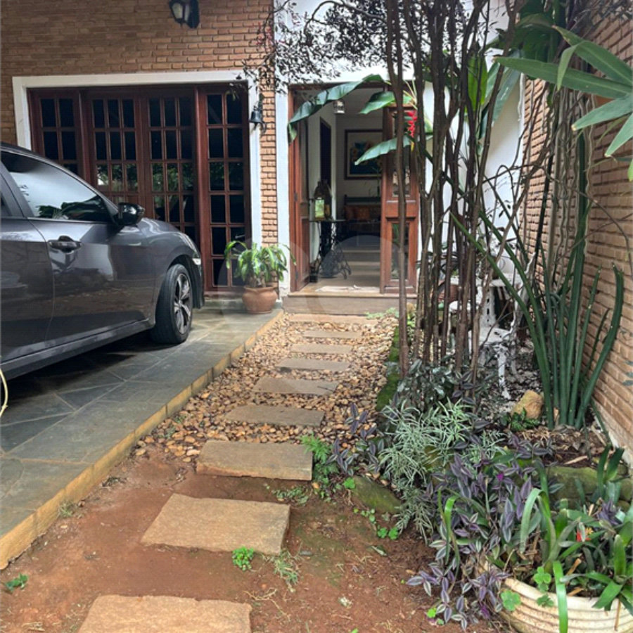 Casa Térrea para alugar com 3 suítes em Jardim do Lago, Atibaia, SP