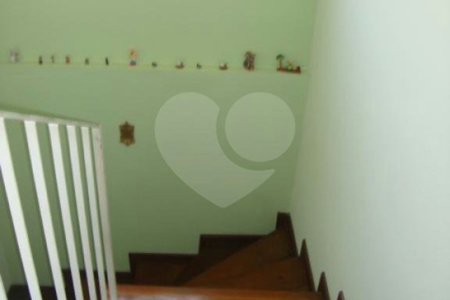 Sobrado à venda com 3 quartos, sendo 1 suíte, em Parada Inglesa, São Paulo, SP