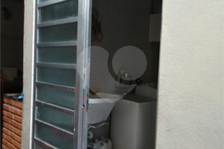 Sobrado à venda com 3 quartos, sendo 1 suíte, em Chora Menino, São Paulo, SP