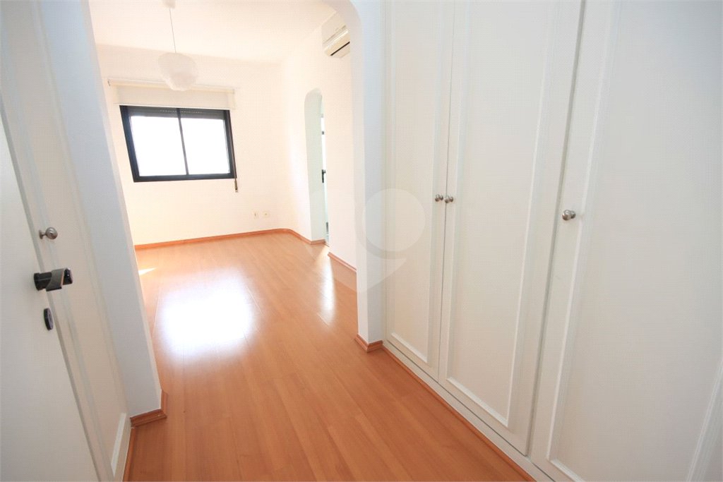 Apartamento à venda com 4 suítes em Jardim Marajoara, São Paulo, SP
