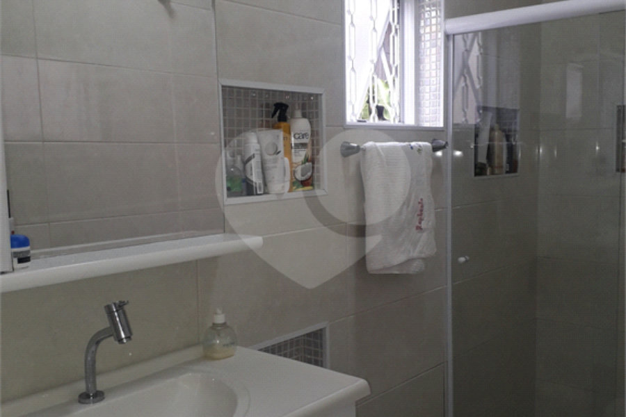 Casa à venda com 4 quartos, sendo 2 suítes, em Santana, São Paulo, SP