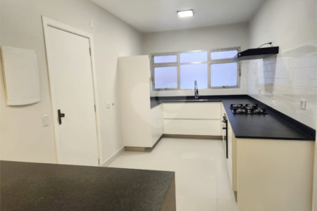 Apartamento à venda com 4 quartos, sendo 1 suíte,  em Pinheiros, São Paulo, SP