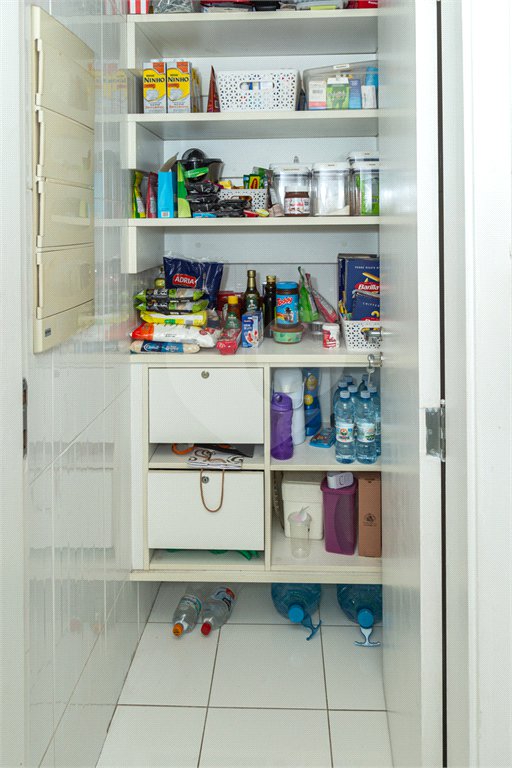 Apartamento à venda com 4 quartos, sendo 2 suítes, em Moema, São Paulo, SP