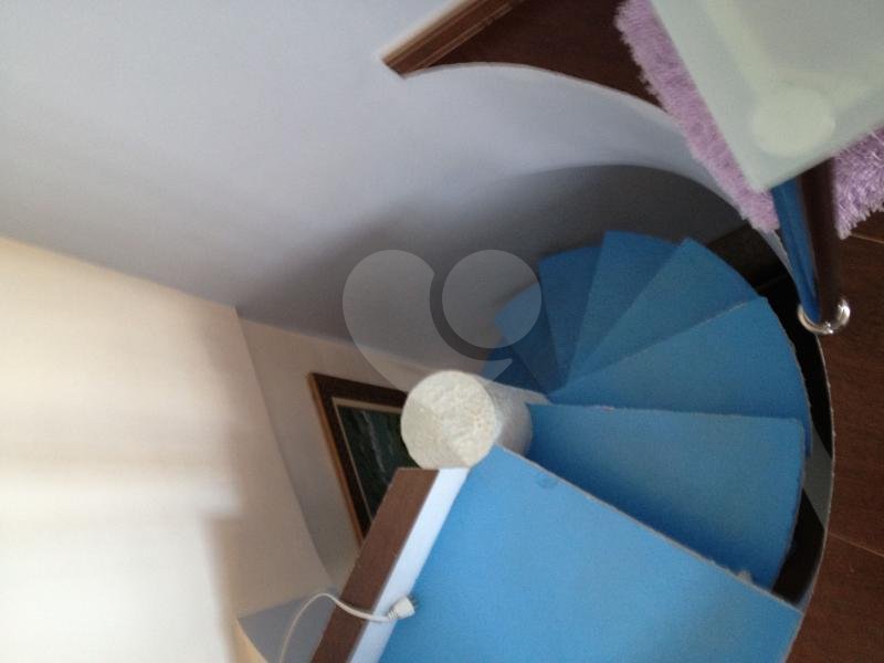 Sobrado à venda com 3 quartos, sendo 1 suíte, em Vila Nova Cachoeirinha, São Paulo, SP