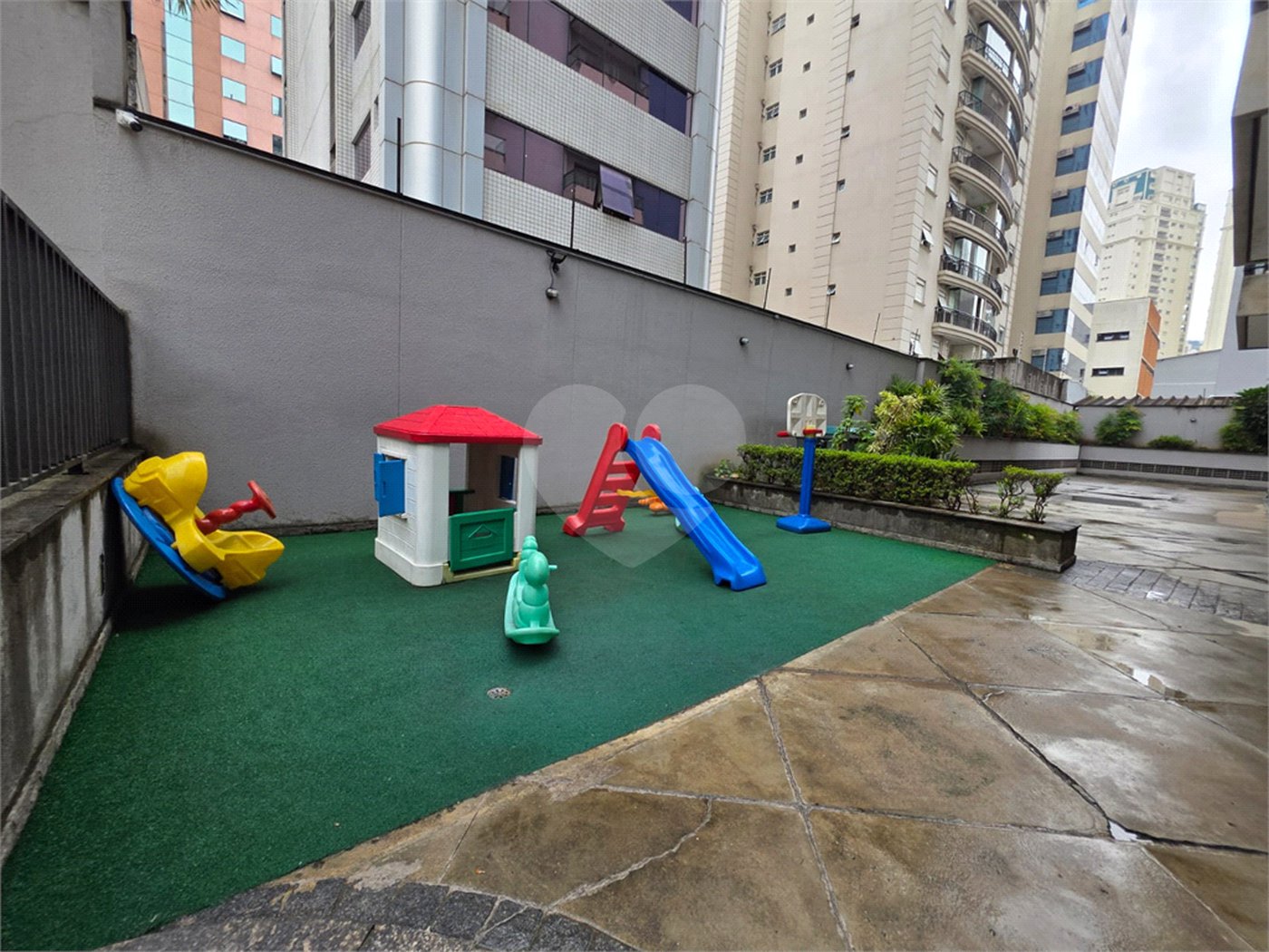 Apartamento à venda com 2 quartos, sendo 1 suíte, em Vila Olímpia, São Paulo, SP