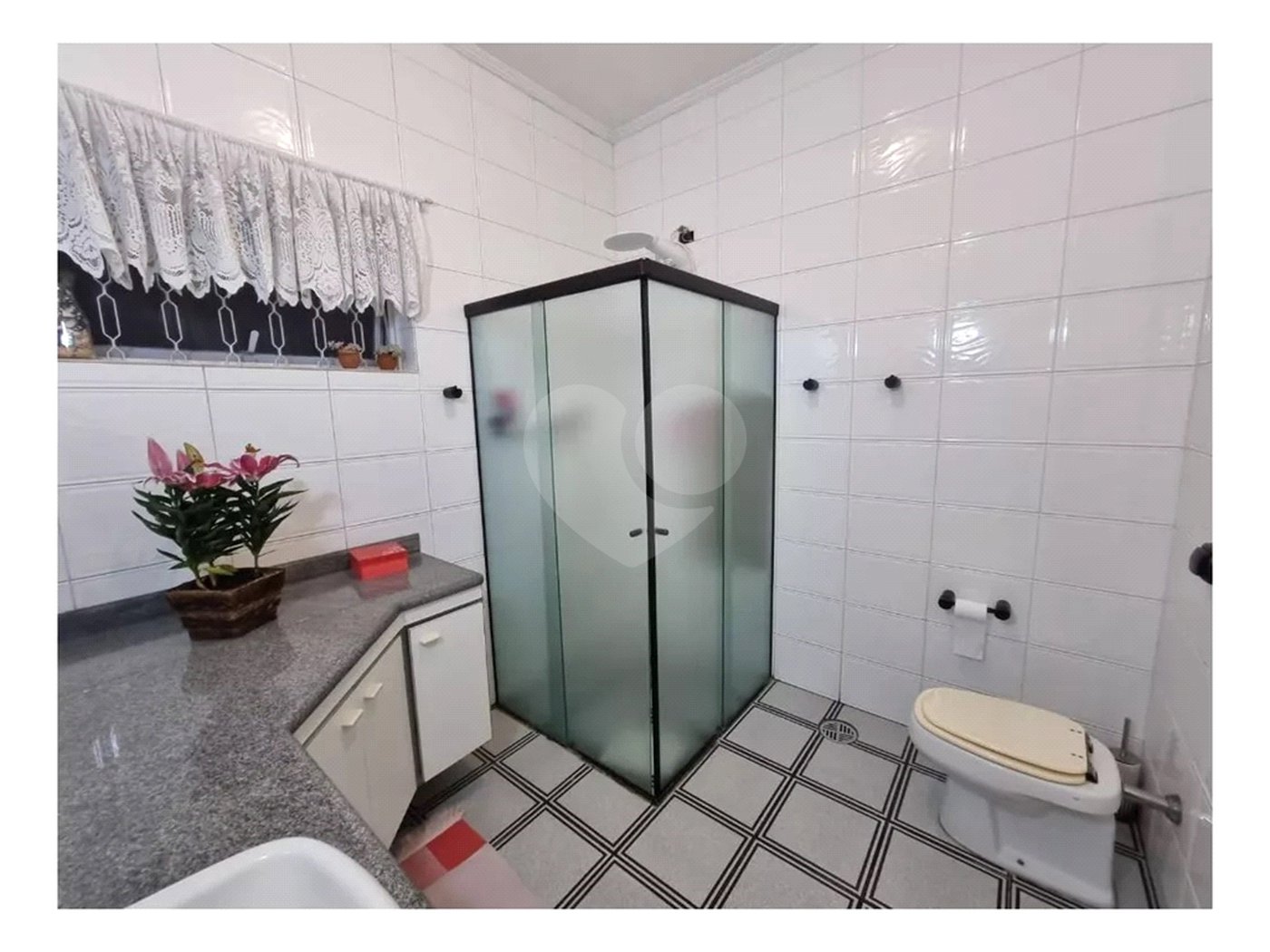 Casa Térrea à venda com 3 quartos, sendo 2 suítes, em Horto Florestal, São Paulo, SP