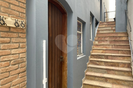 Casa à venda com 3 suítes em Jardim Leonor, São Paulo, SP