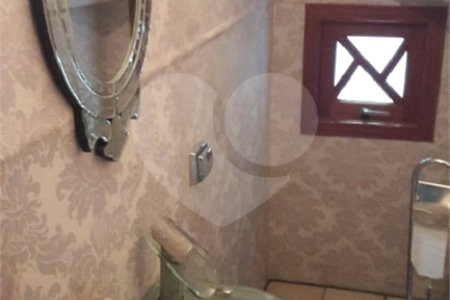 Casa à venda com 3 quartos, sendo 2 suítes,  em Vila Rosália, Guarulhos, SP