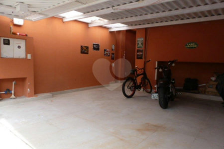 Sobrado à venda com 3 quartos, sendo 1 suíte,  em Paraíso do Morumbi, São Paulo, SP