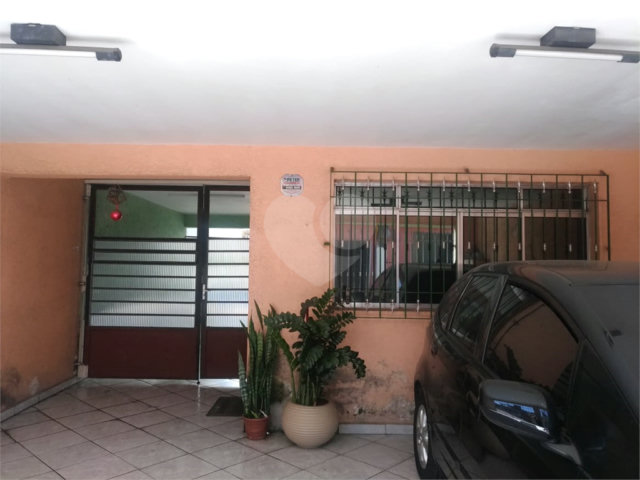 Sobrado à venda com 3 quartos, sendo 1 suíte,  em Tremembé, São Paulo, SP