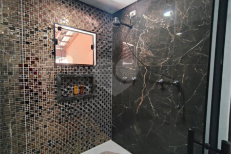 Casa Térrea à venda com 4 quartos, sendo 1 suíte, em Vila Mazzei, Itapetininga, SP