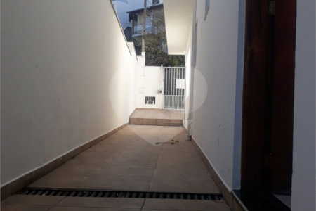 Sobrado para alugar com 3 quartos, sendo 1 suíte, em Esplanada Mendes Moraes, São Roque, SP