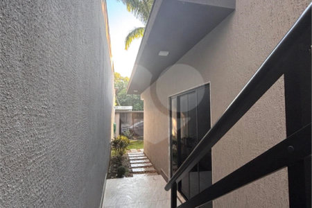Casa à venda com 3 quartos, sendo 2 suítes, no condomínio Recanto das Palmeiras, Rio de Janeiro - RJ